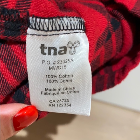 Aritzia TNA Plaid Shirt - Picture 6 of 6